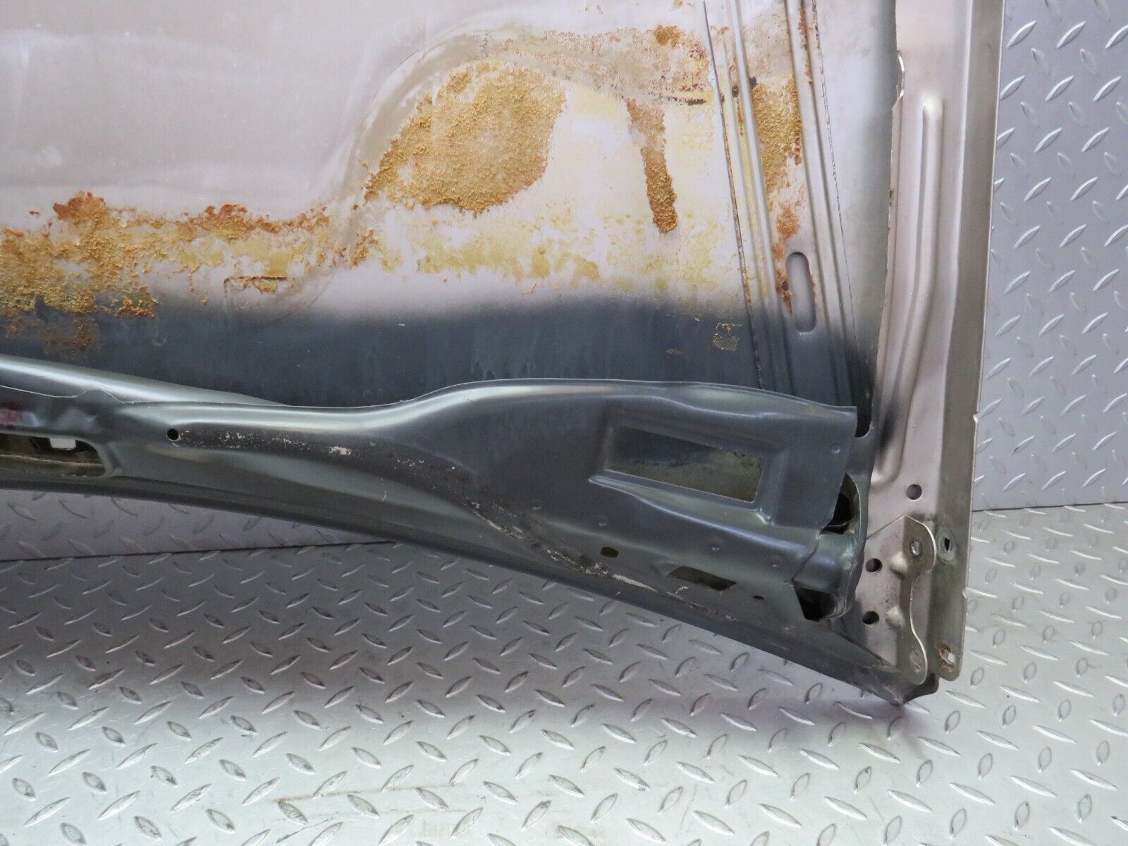 36763 Mercedes-Benz W201 190E 2.0L Bonnet