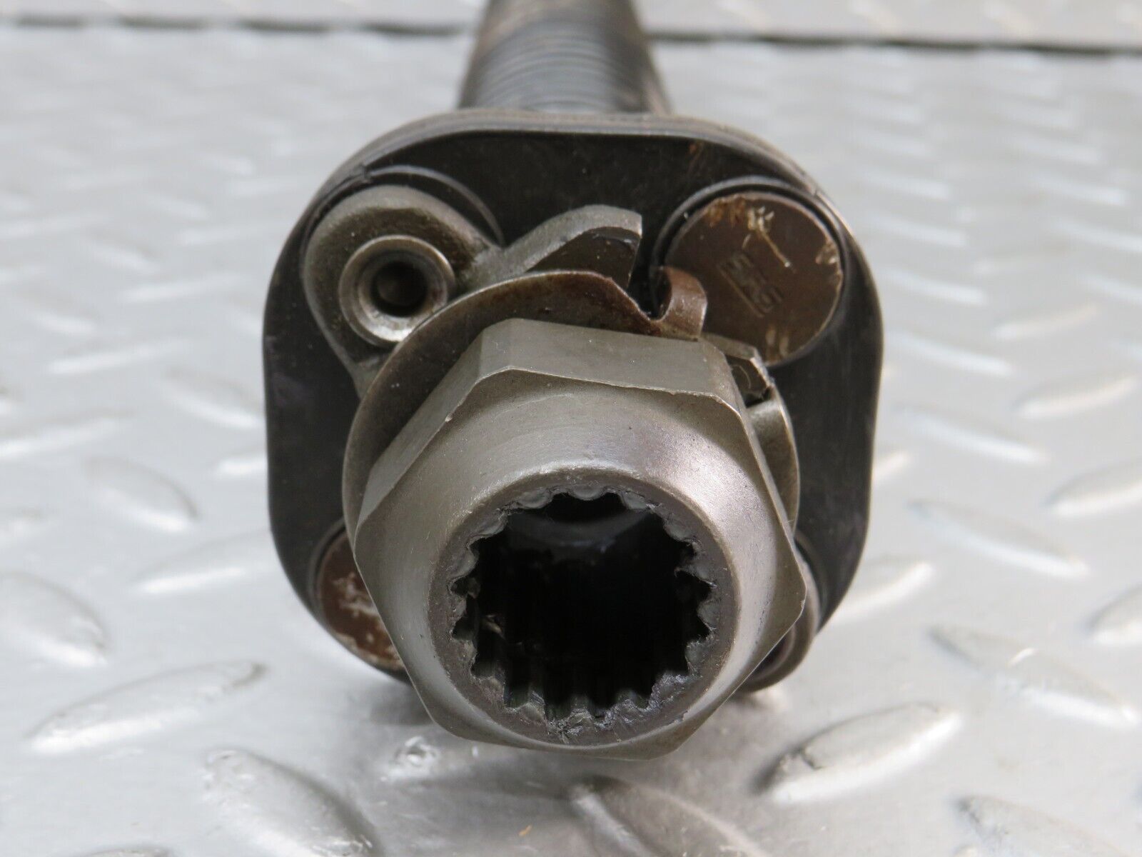 36368 Mercedes-Benz W126 420SE Steering Column Lower Shaft 1264620146