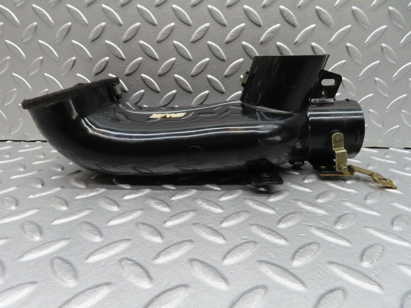 13985 Mercedes-Benz C107 280SLC Heater Air Duct