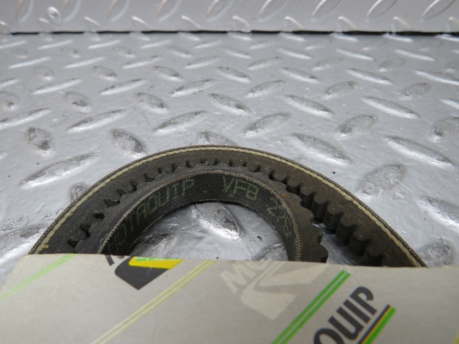 27070 Mercedes-Benz W123 280E Air Conditioning V Belt New VFB275