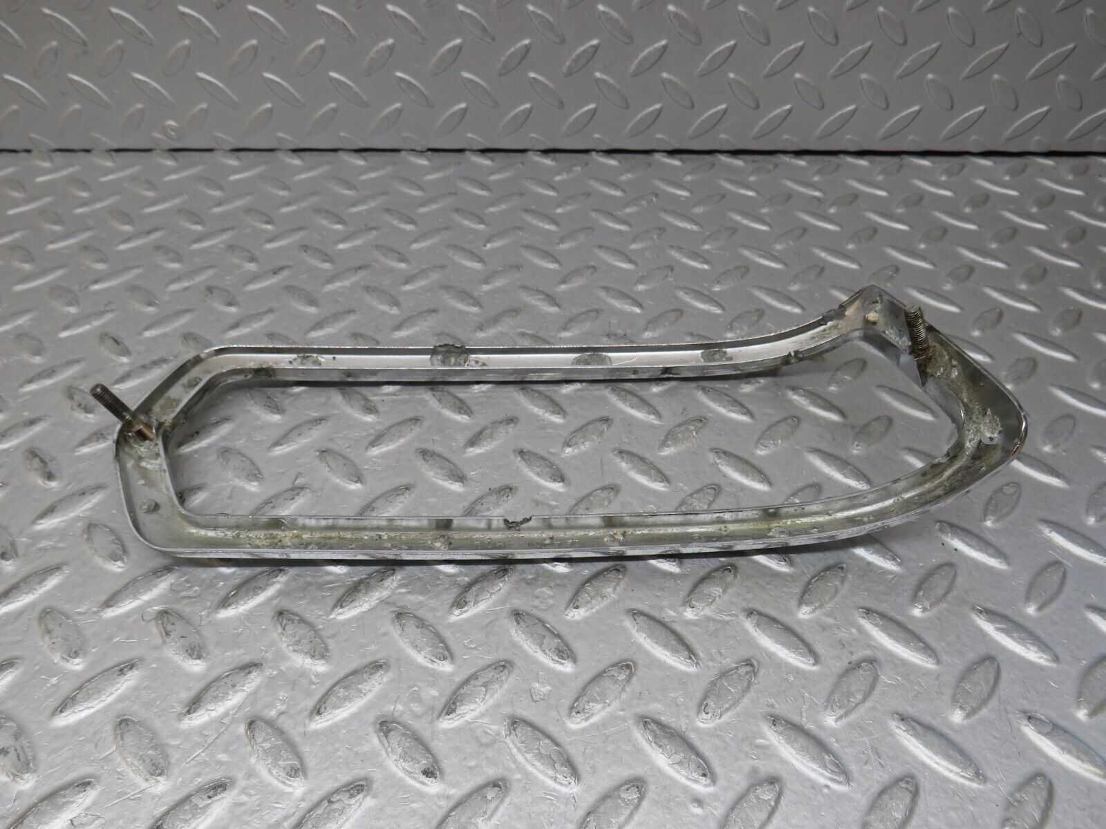 35751 Mercedes-Benz W108 Tail Light Chrome Frame Left 1088260159