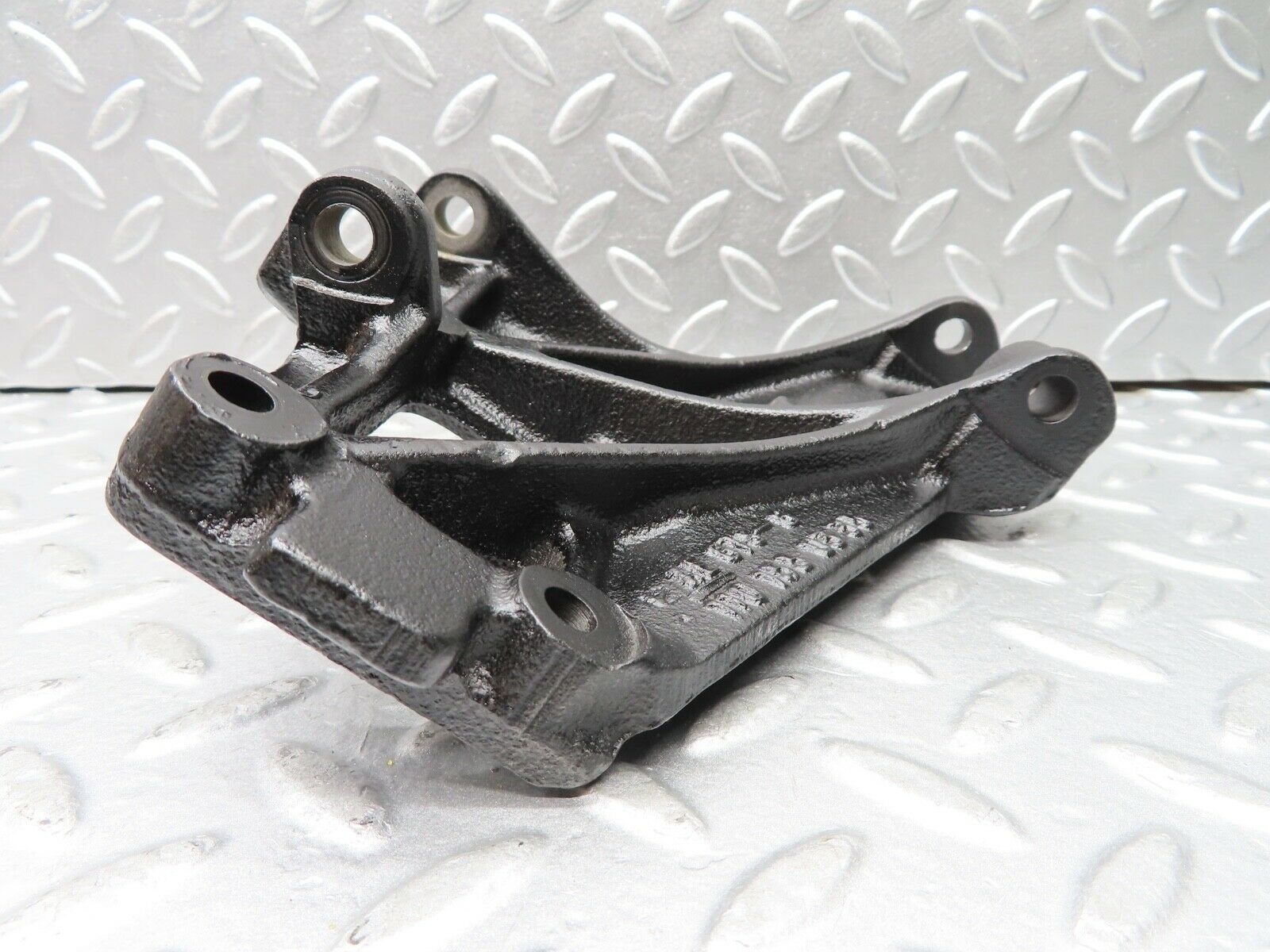 20376 Mercedes-Benz W114 280CE Coupe Alternator Generator Bracket 1101550335