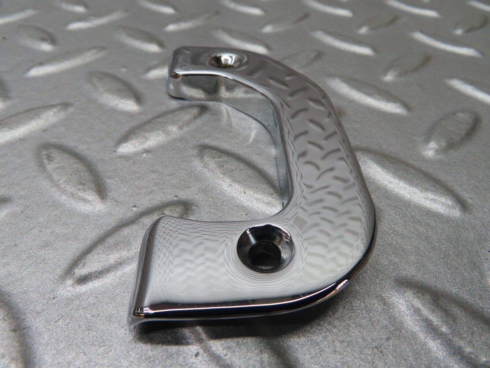 17548 Mercedes-Benz W116 450SEL Left Door Interior Chrome Latch Trim