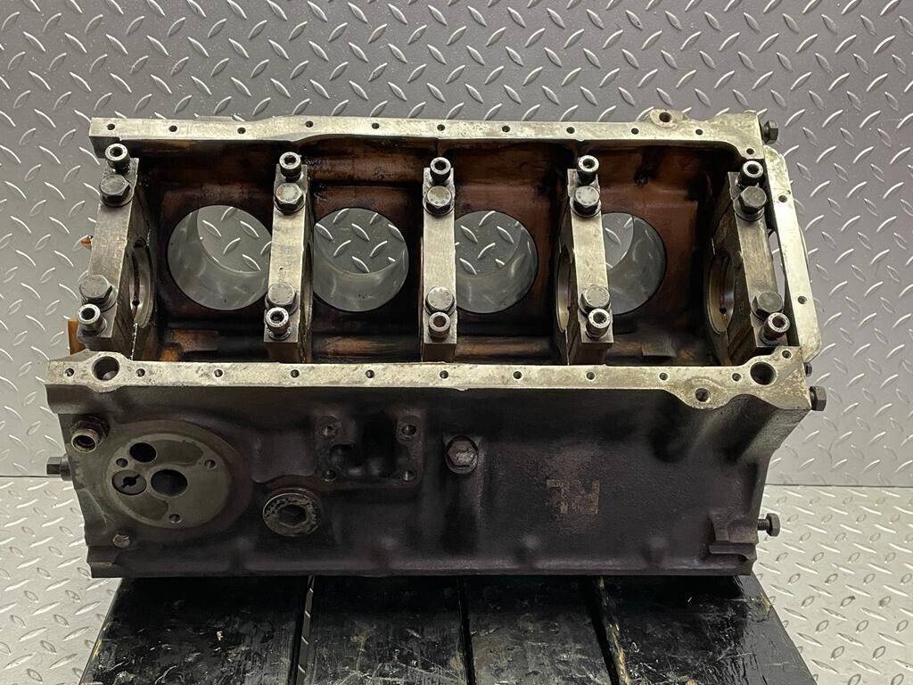 0205 Mercedes-Benz W116 350SE Engine Block M116.985 1160111001