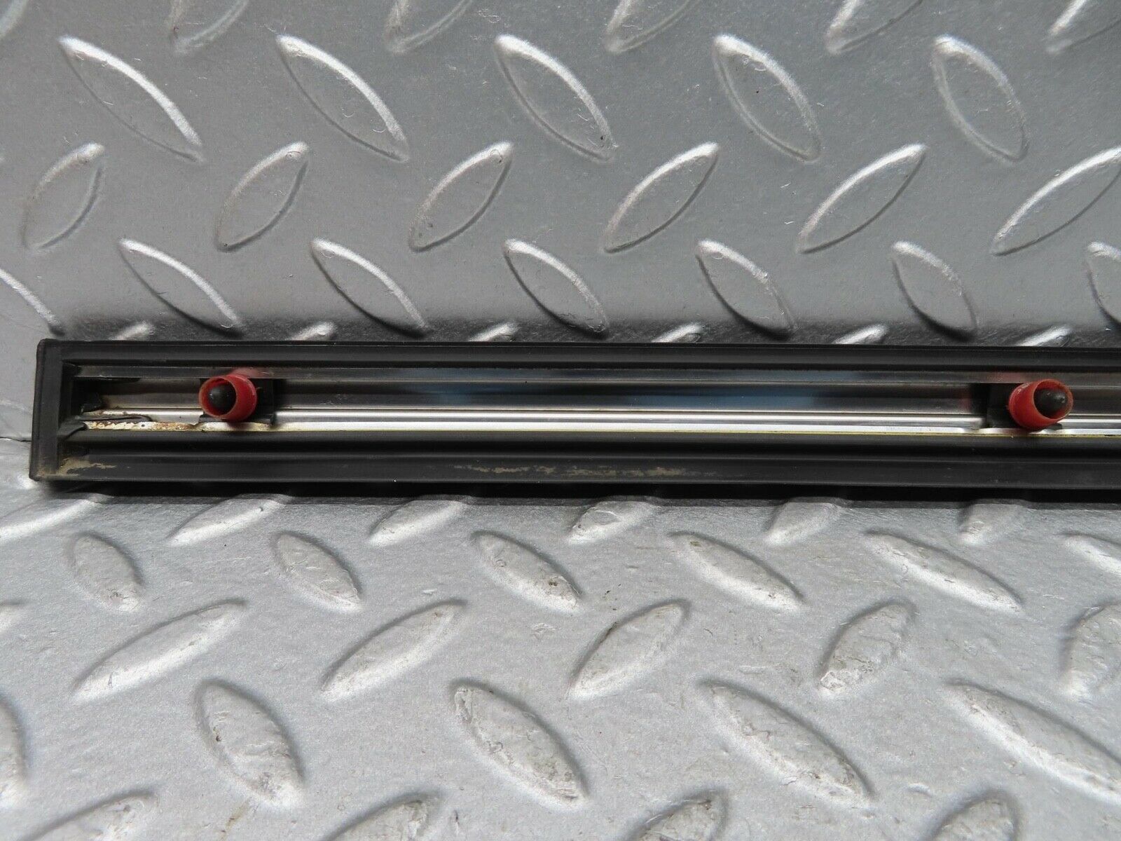 14493 Mercedes-Benz W116 350SE Front Left Fender Wing Centre Moulding Trim