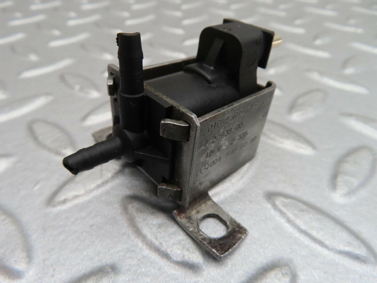 16124 Mercedes-Benz W123 280E Vacuum Solenoid 0015406897