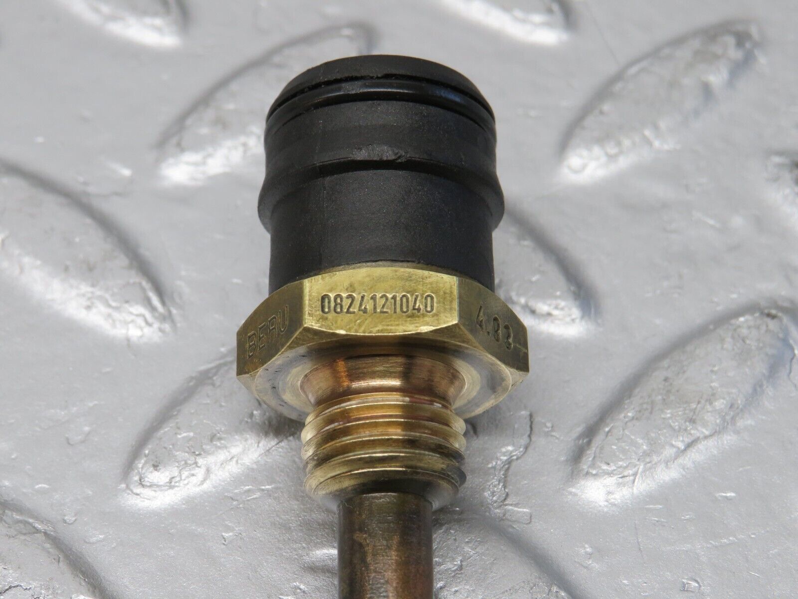 38127 Mercedes-Benz A124 320E Cabriolet Coolant Temperature Sensor Beru 0095423517 0824121040