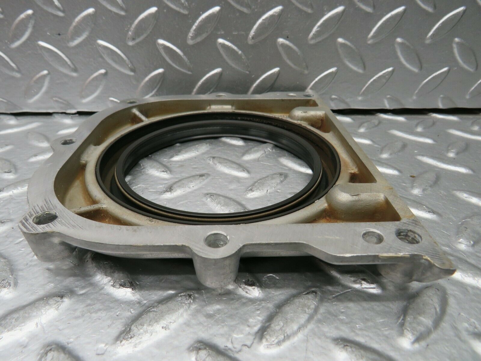 23091 Mercedes-Benz C123 230CE Coupe Crankshaft Rear Sealing Cover 1020110508