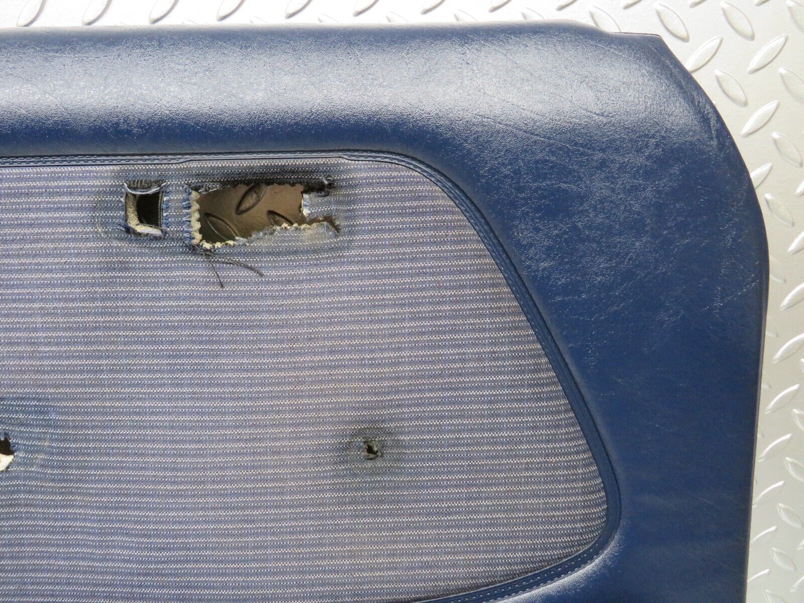 26765 Mercedes-Benz W123 240D Front Left Door Card Blue