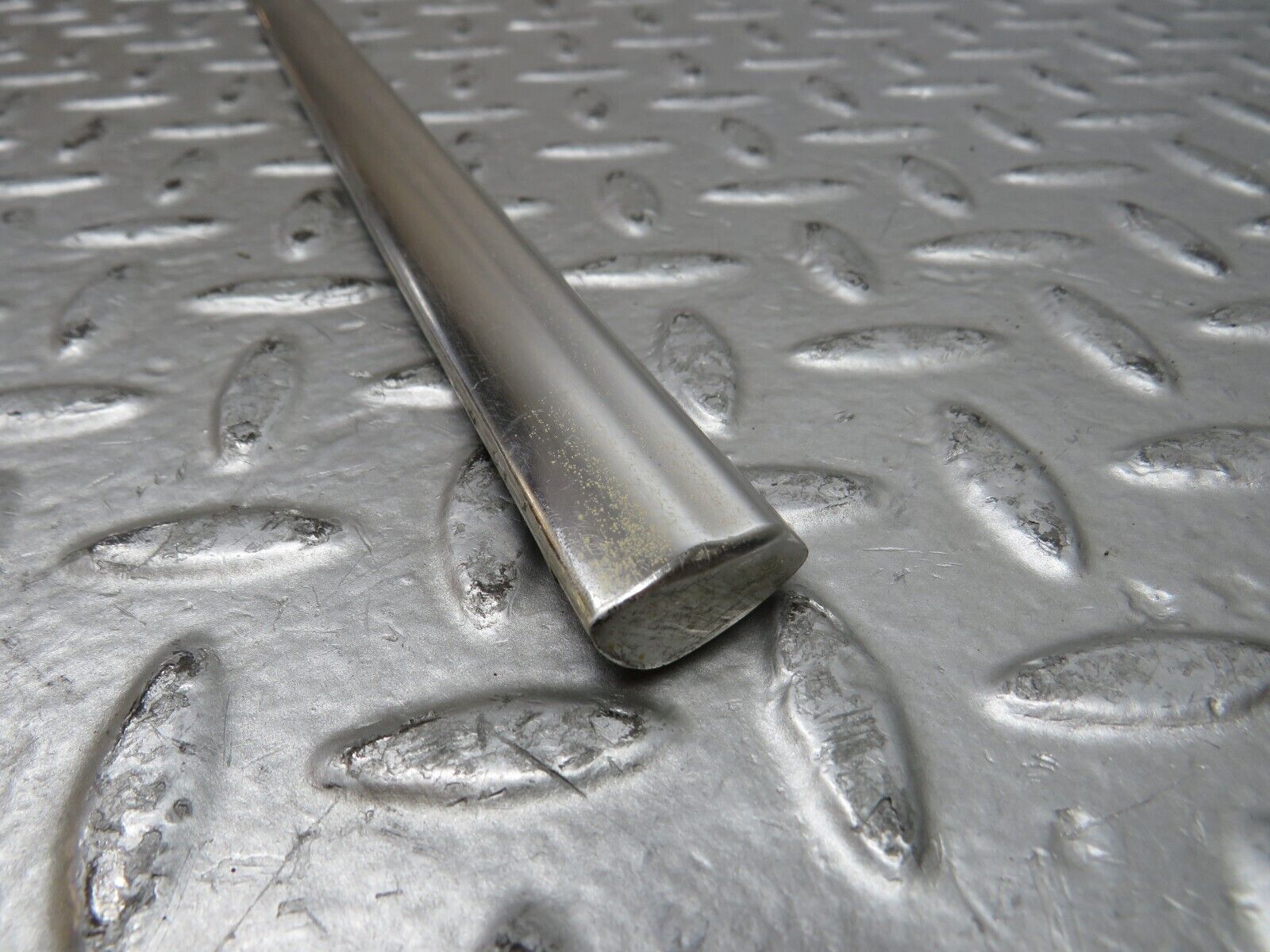 28882 Mercedes-Benz W123 230E Rear Left Door Chrome Moulding Trim