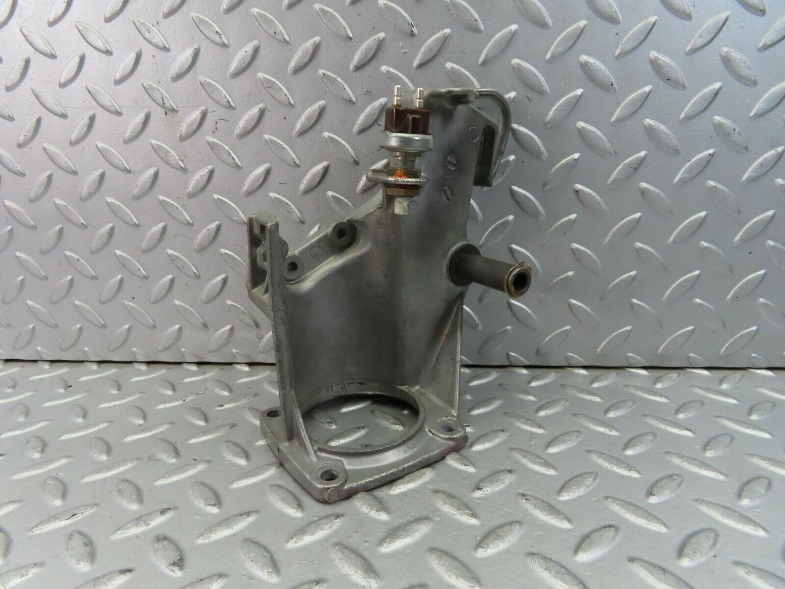 9664 Mercedes-Benz C123 280CE Coupe Brake Pedal Bracket Support 1232900219