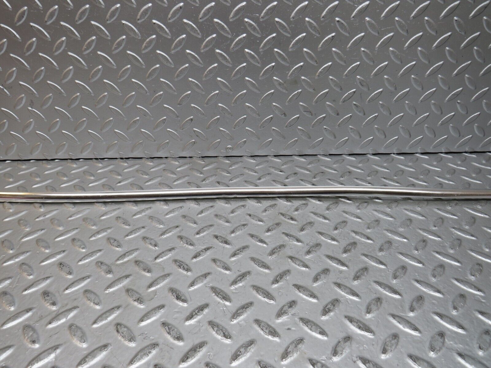 28240 Mercedes-Benz S123 240D Wagon Front Windscreen Chrome Frame