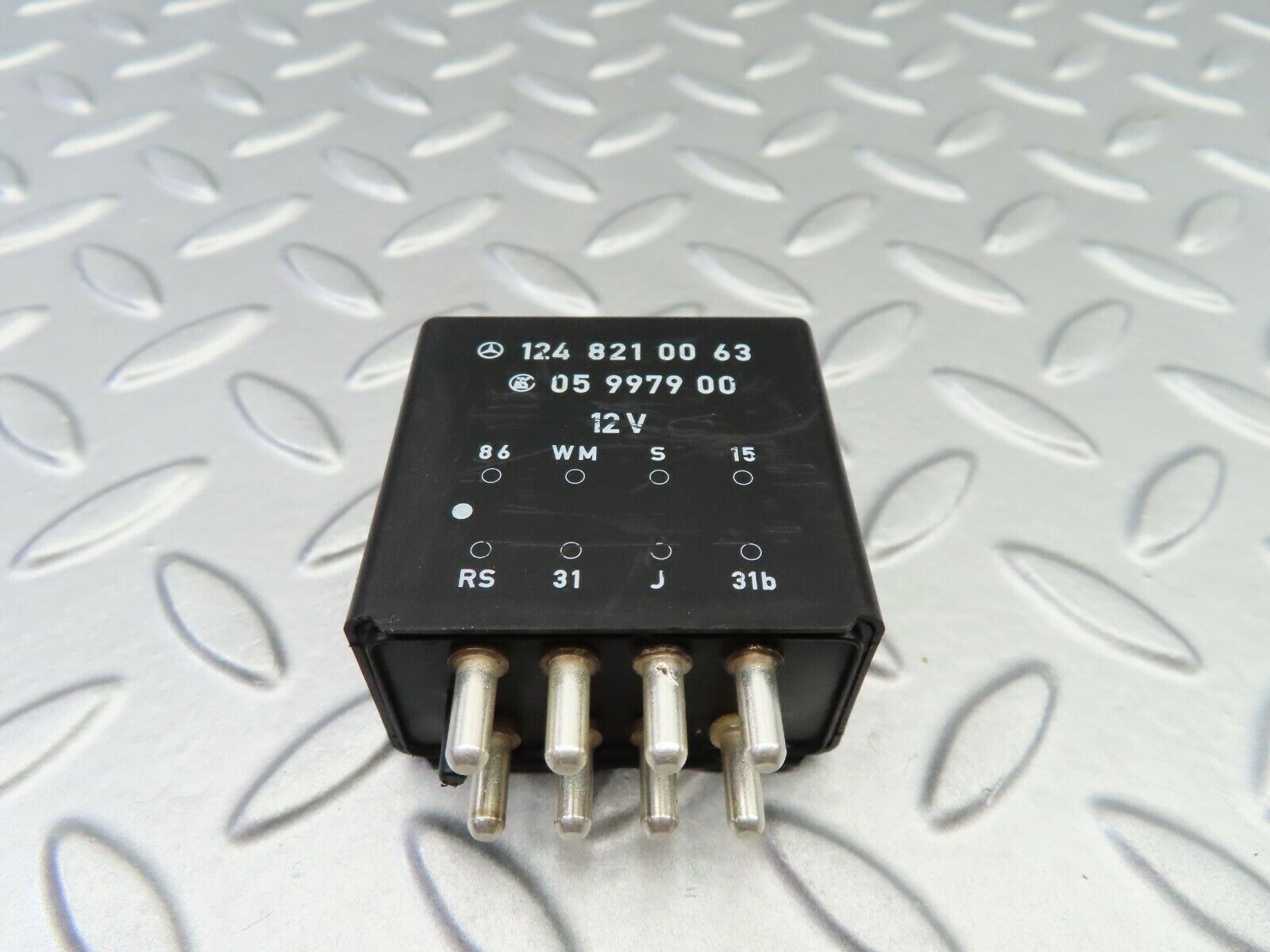 6473 Mercedes-Benz S124 E220 Wagon Rear Windscreen Wiper Relay 1248210063