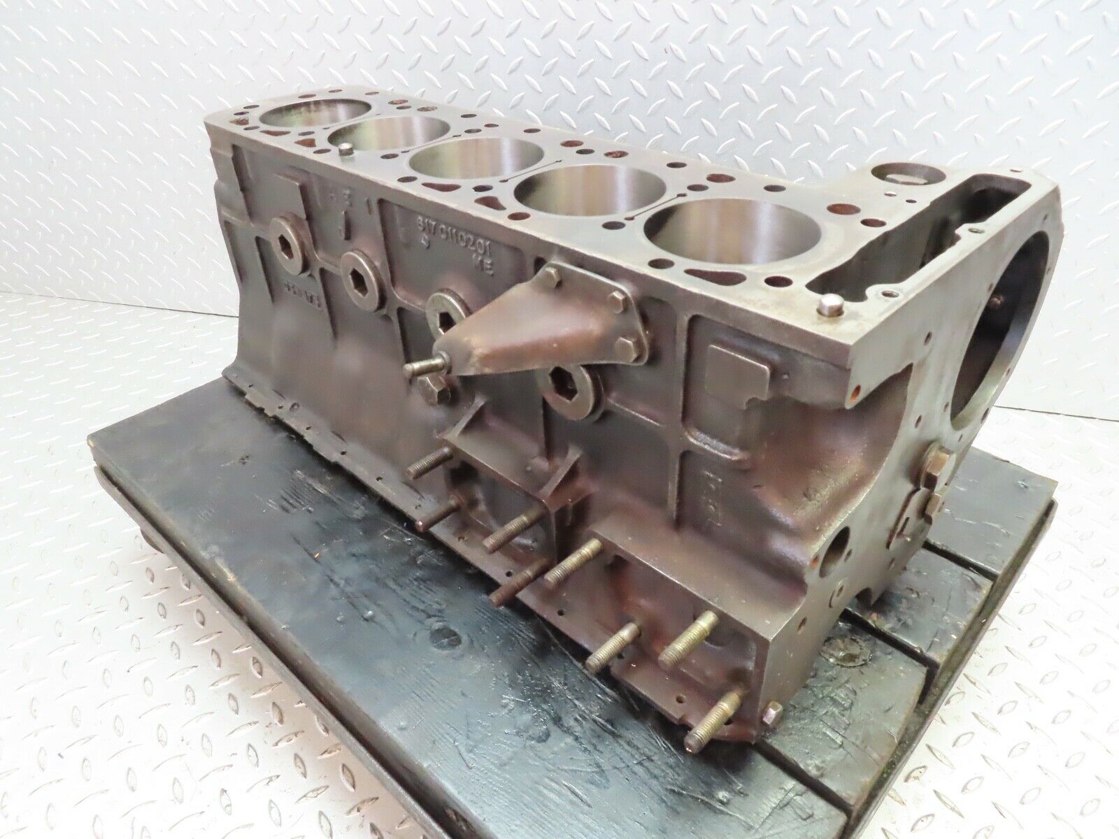 19282 Mercedes-Benz W123 300D Engine Block OM617.912 6170110201
