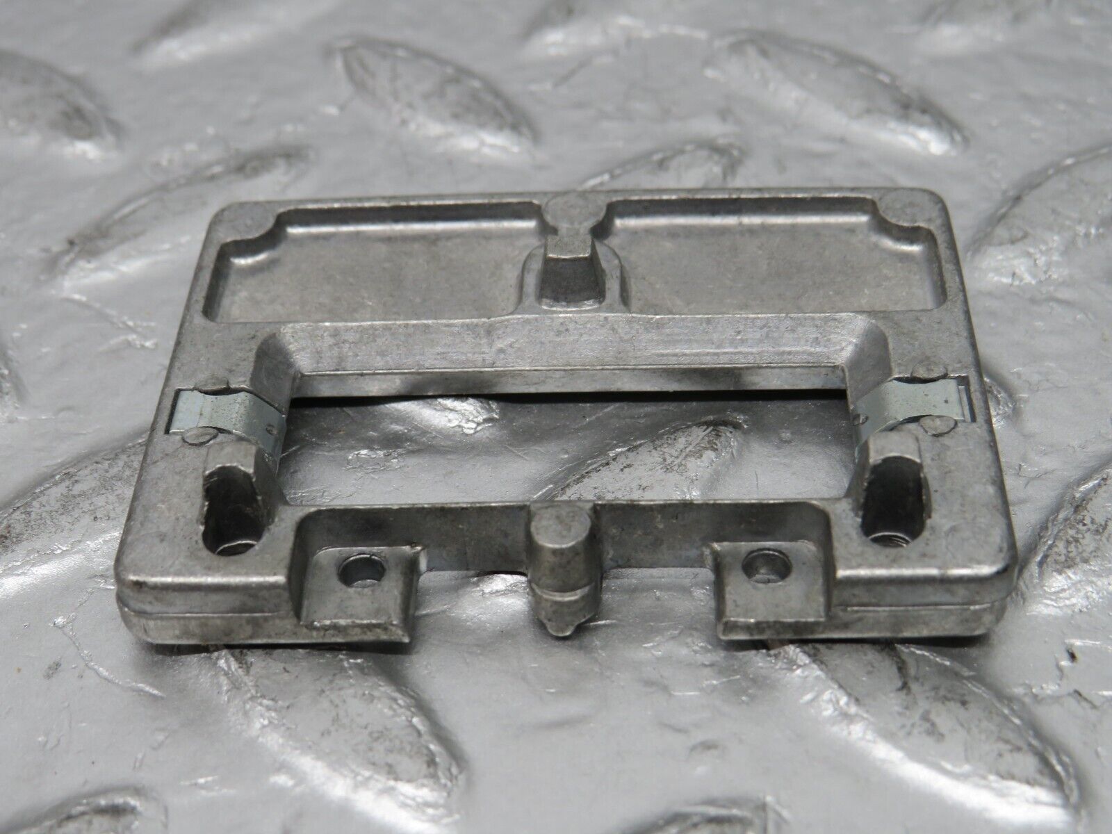 30688 Mercedes-Benz W201 190D Rear View Mirror Bracket 2018100011