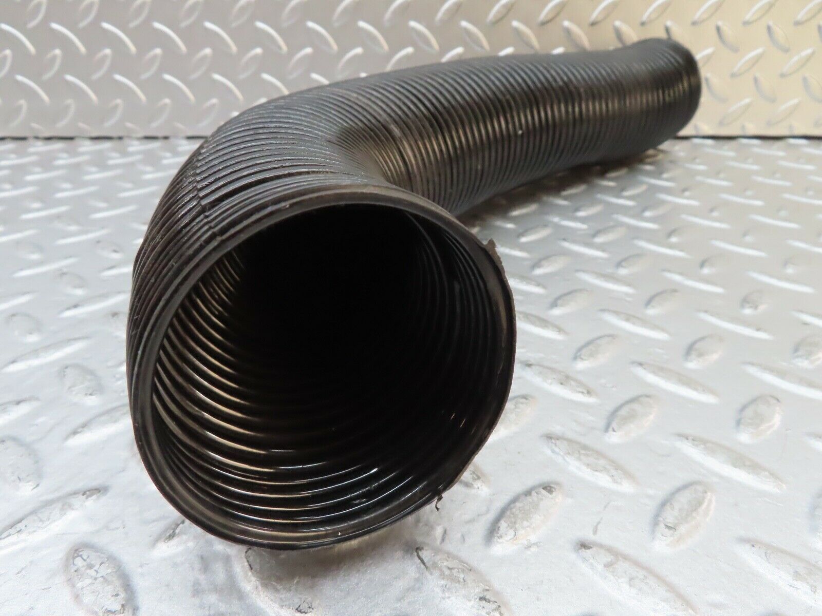 20429 Mercedes-Benz W114 280CE Coupe Dash Air Vent Pipe Left Side