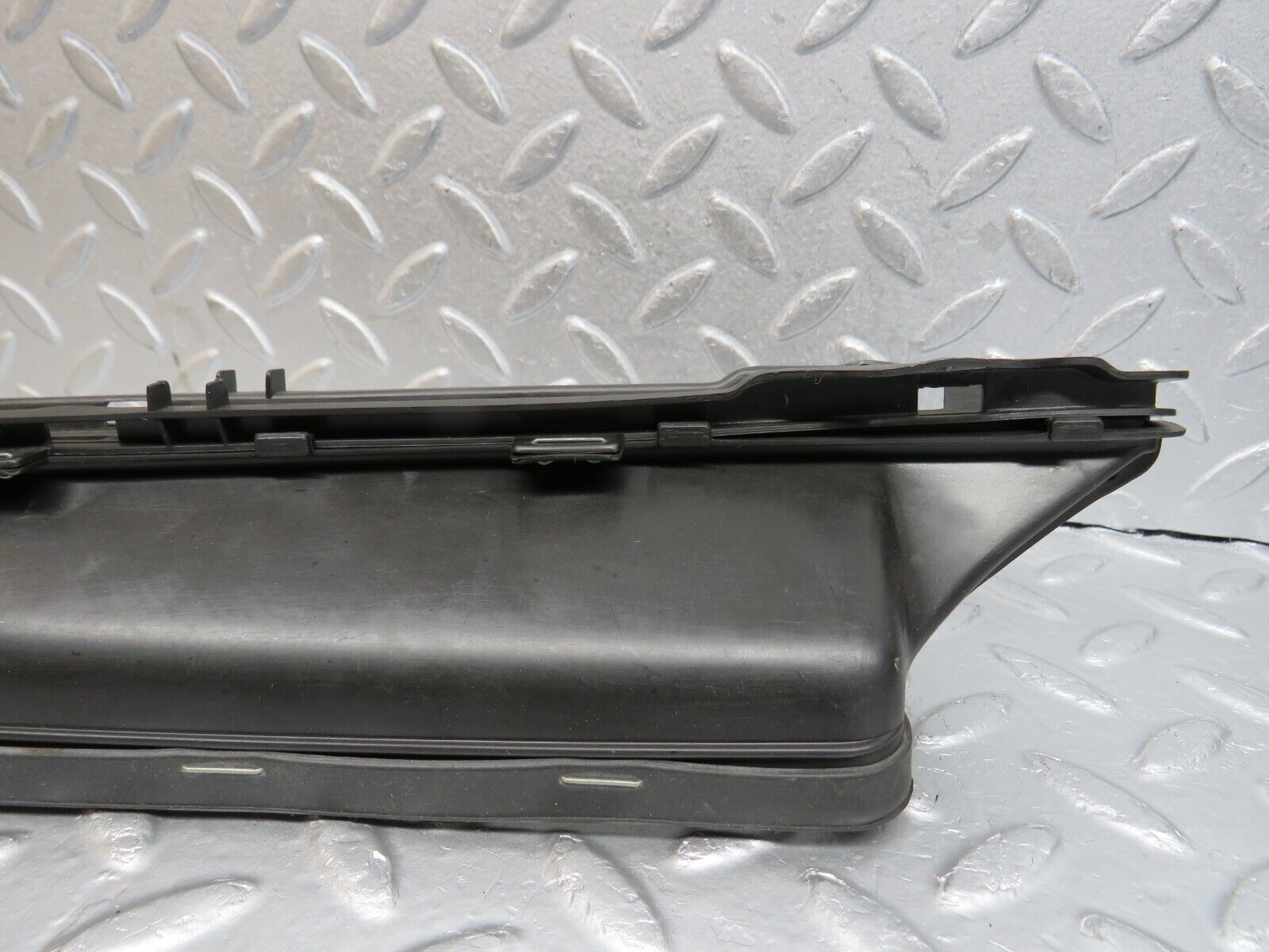 39786 Mercedes-Benz R129 320SL Coupe Dashboard Air Vent Duct 1298300219 1298300119