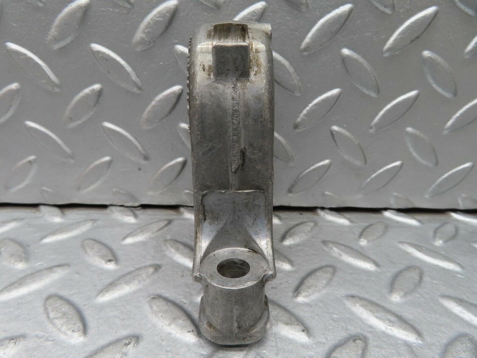 16722 Mercedes-Benz C107 380SLC Camshaft Tower Bearing 1160514612