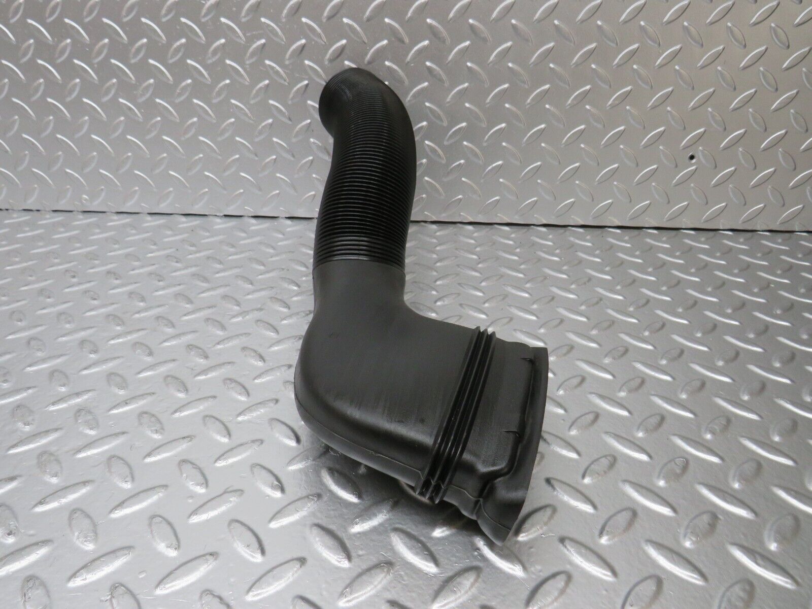 25139 Mercedes-Benz W201 190D Air Duct Heater Ventilation Right 2018311846