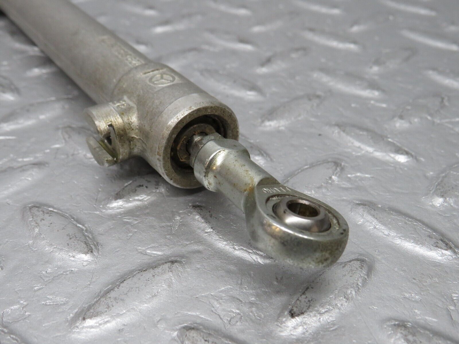 38573 Mercedes-Benz R129 280SL Coupe Roof Folding Hydraulic Cylinder 1298002072