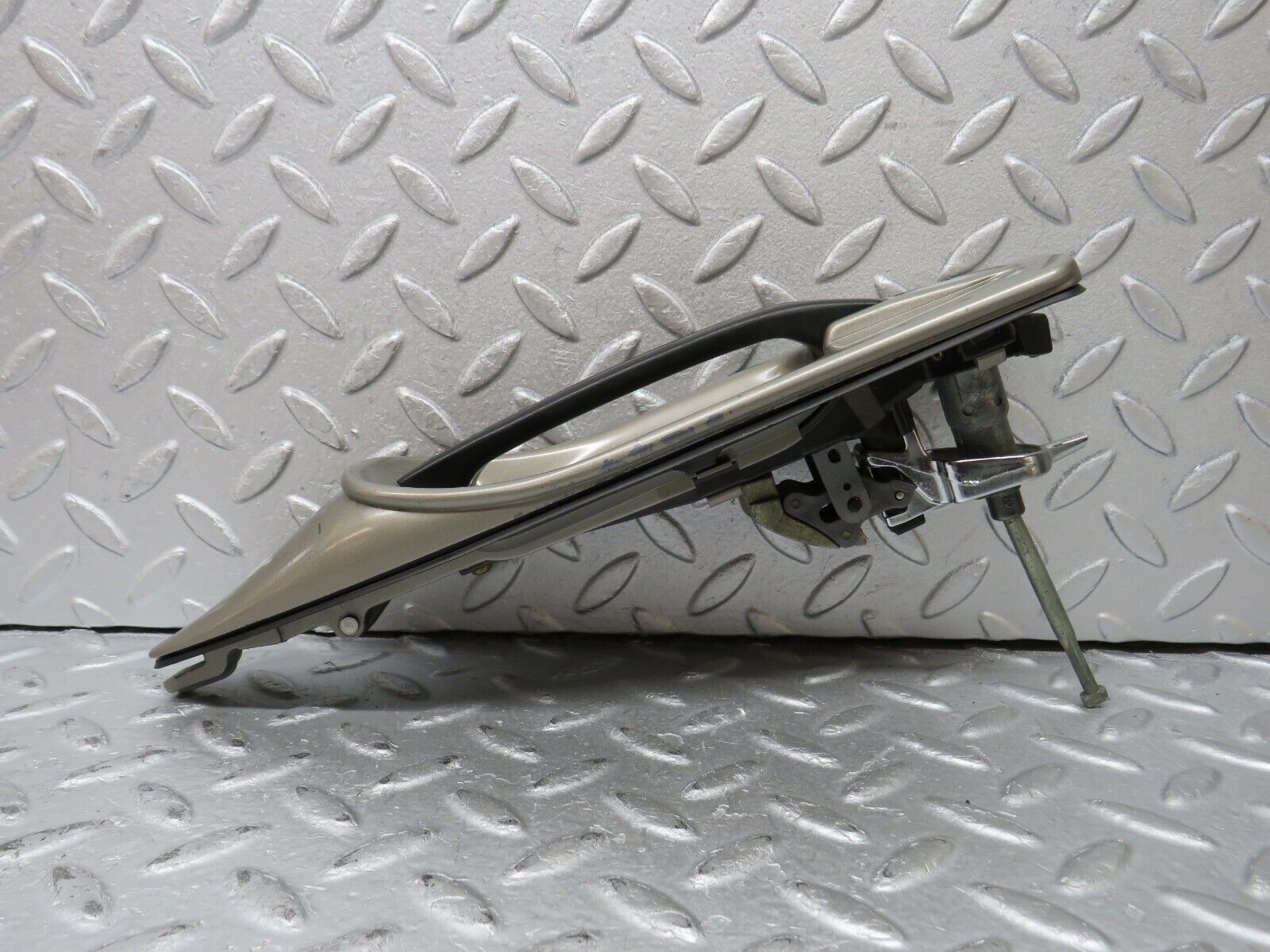 36872 Mercedes-Benz C126 420SEC Coupe Right Door Exterior Handle No Key