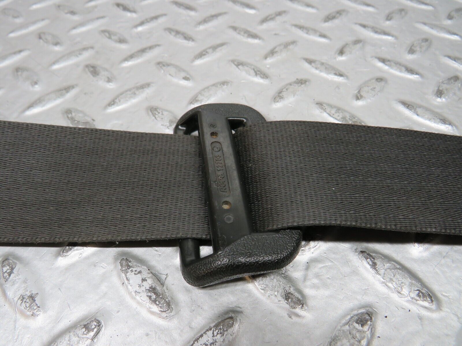 28535 Mercedes-Benz S123 240D Wagon Front Left Seat Belt 1238602586