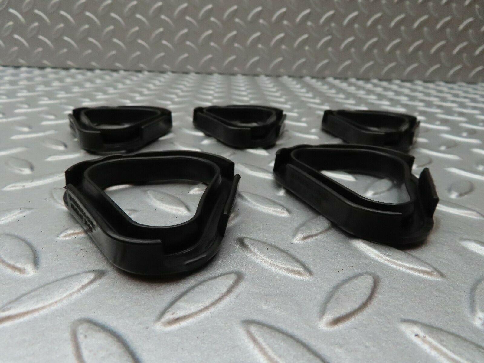 4662 Mercedes-Benz W114 280CE Coupe Valve Cover Gasket Set 1100160721