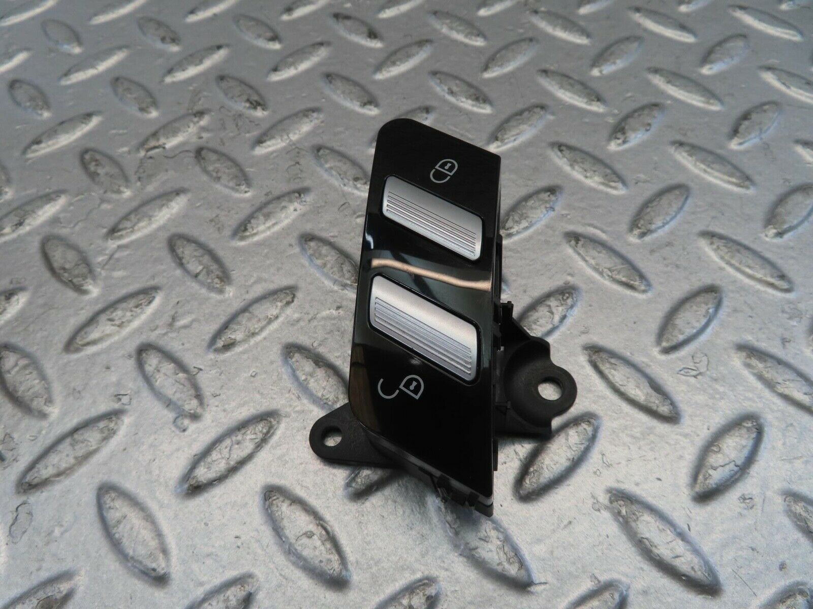 11094 Mercedes-Benz W221 S320 Front Left Seat Control With Door Unlock Switch