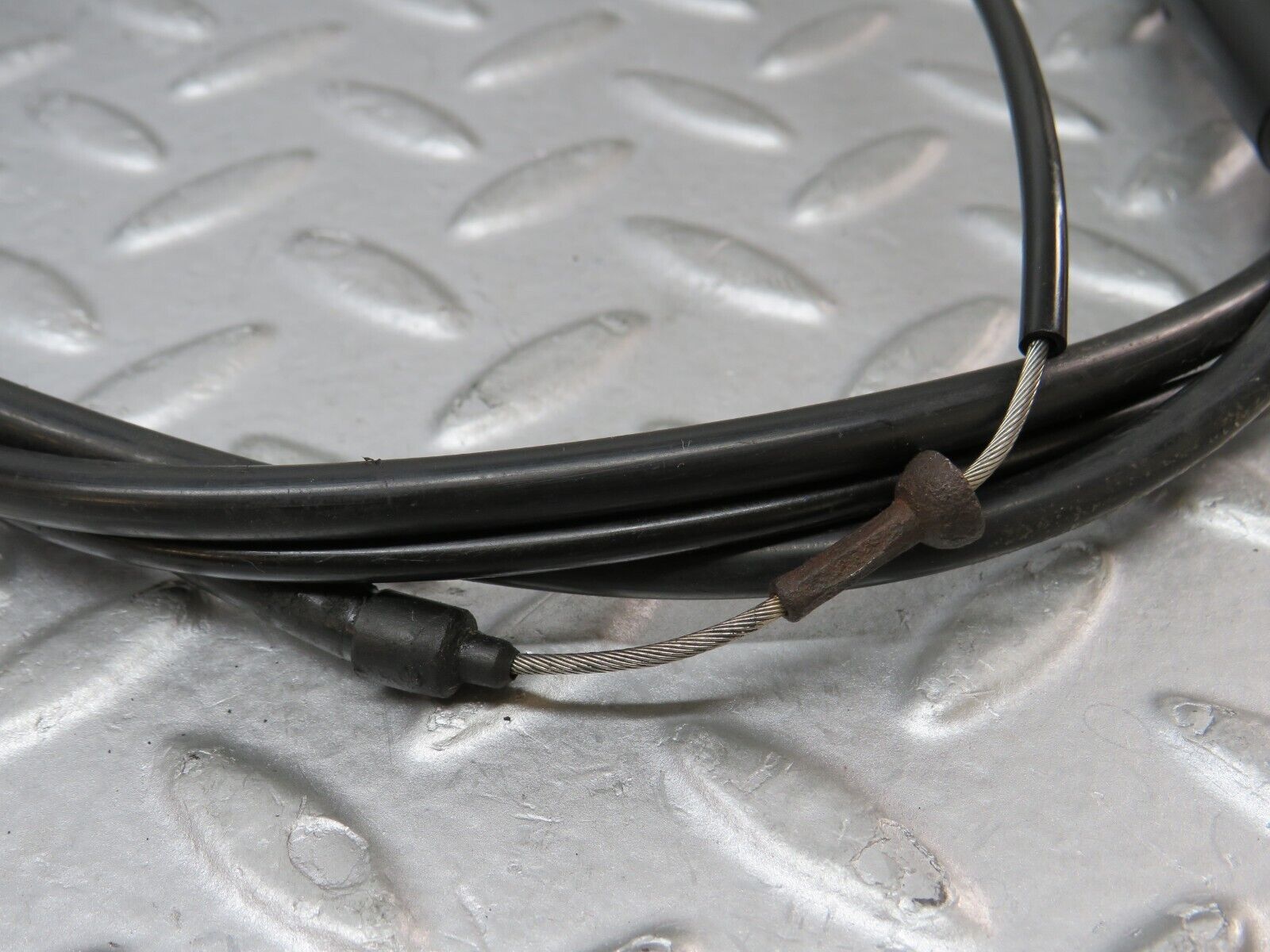 36299 Mercedes-Benz W126 420SE Bonnet Release Cable 1269970881