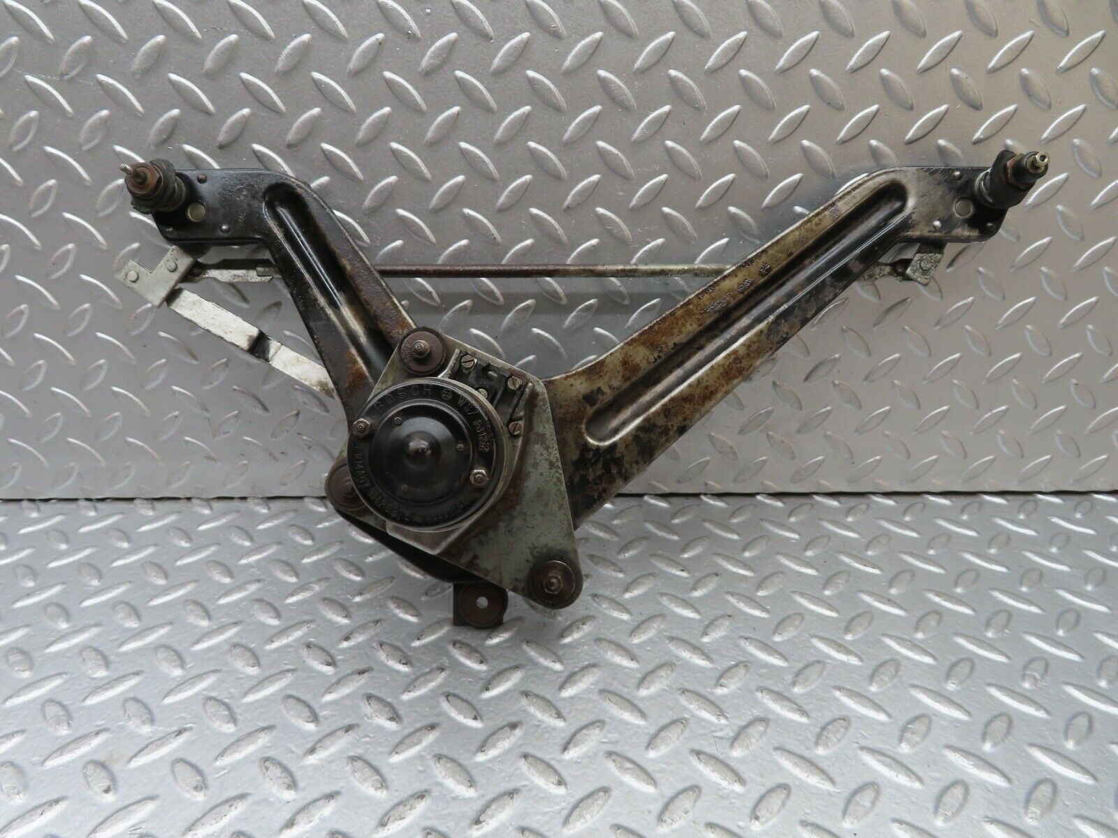 18957 Mercedes-Benz W121 190b Ponton Wiper Motor With Linkage