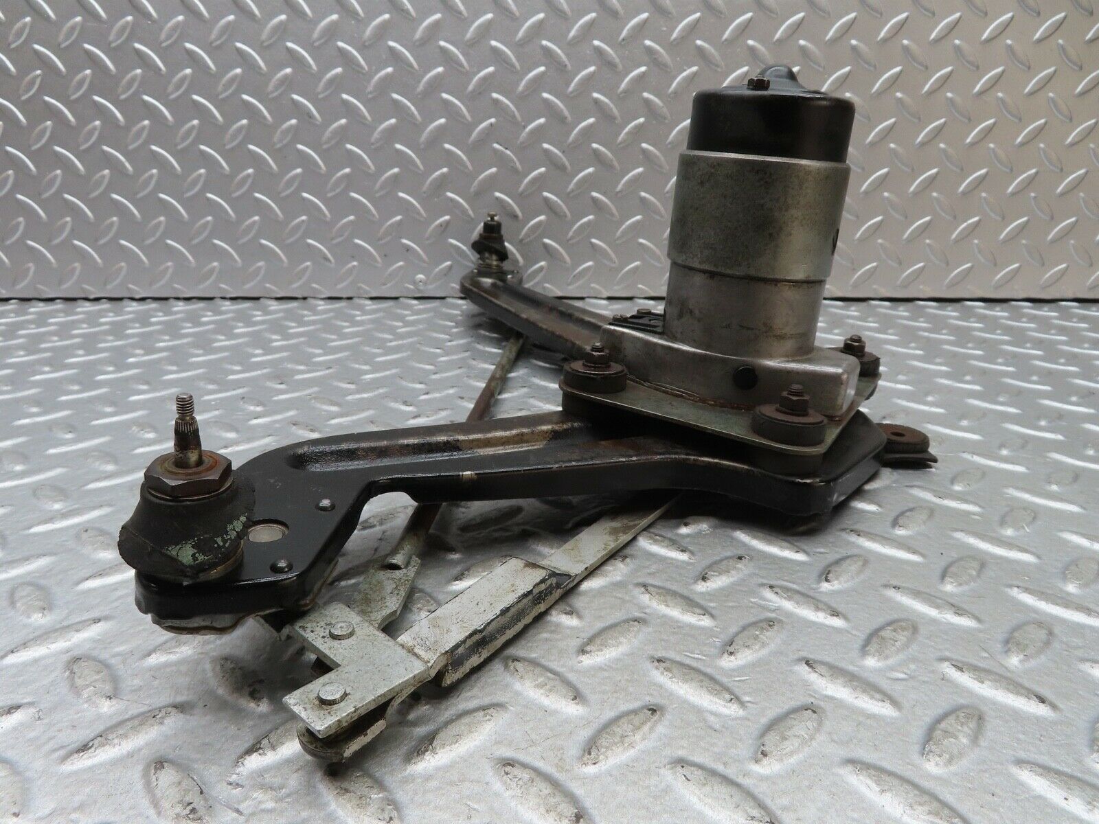 18957 Mercedes-Benz W121 190b Ponton Wiper Motor With Linkage