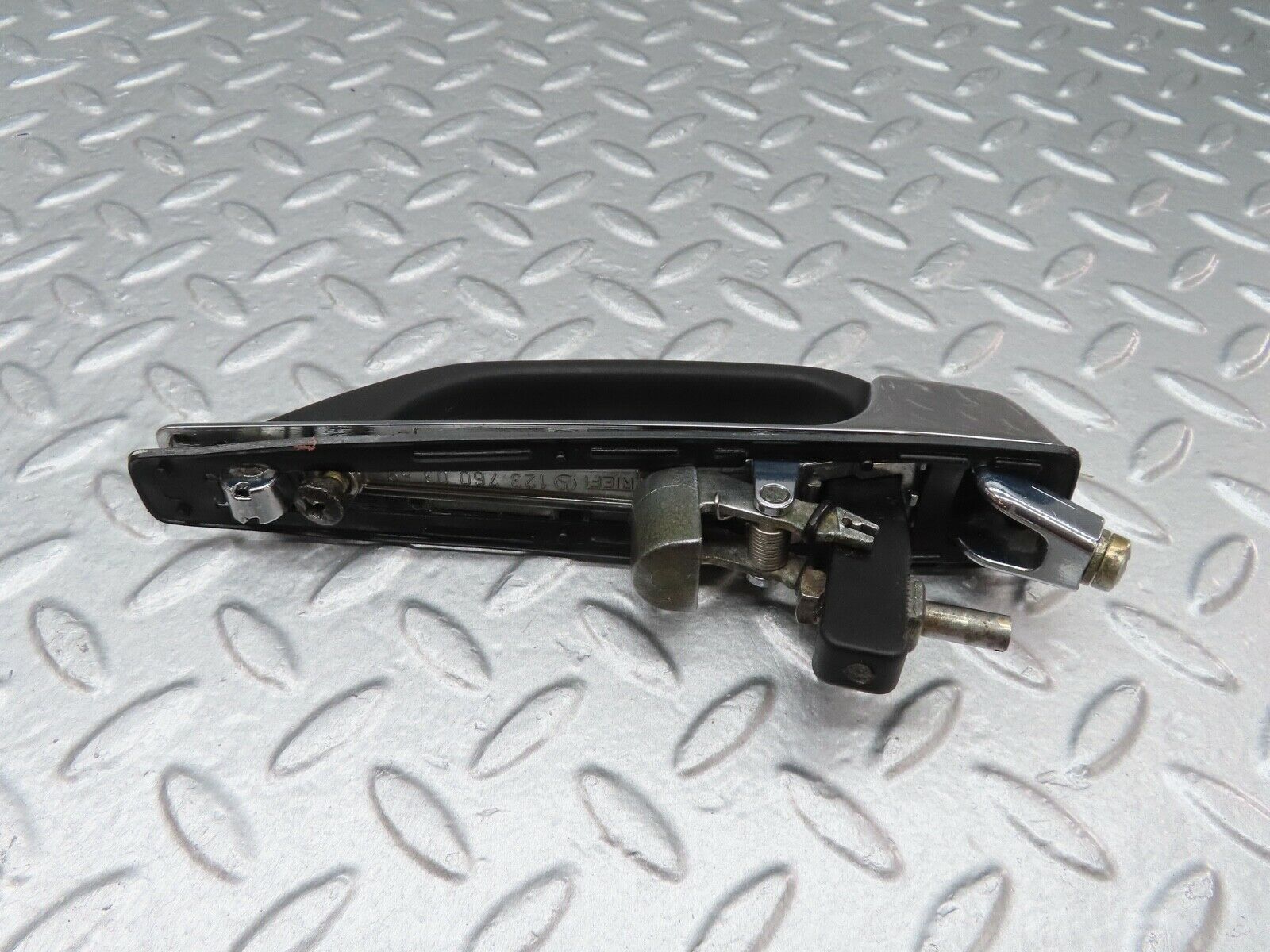 17949 Mercedes-Benz W123 200 Rear Right Exterior Door Handle 1237600359