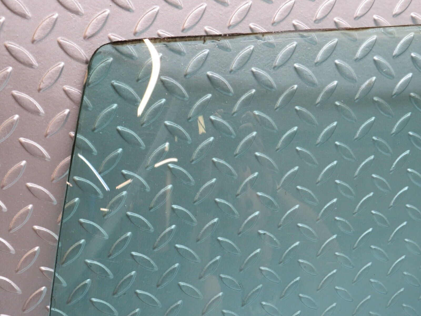 35796 Mercedes-Benz W108 Rear Heated Windscreen