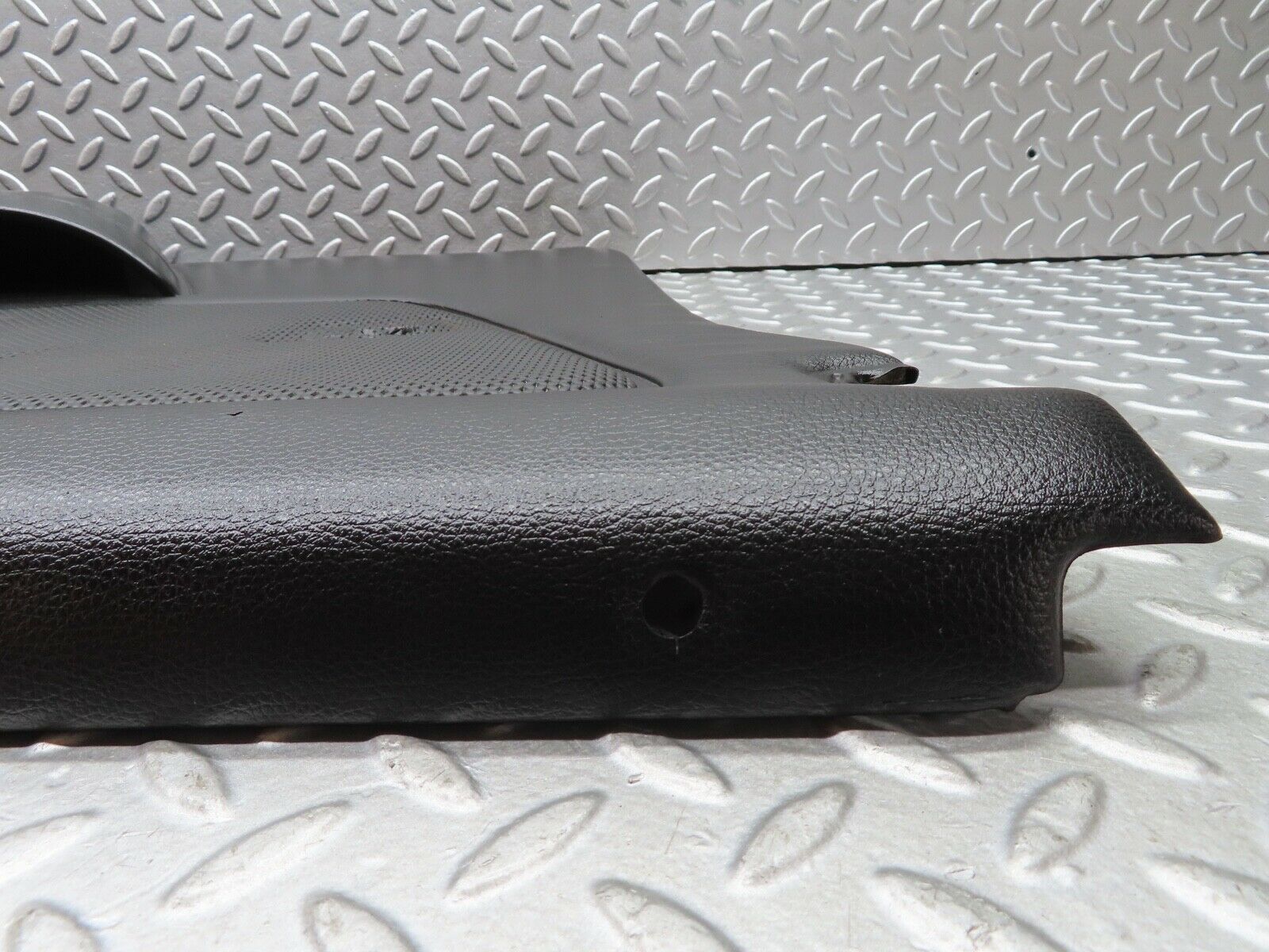 19030 Mercedes-Benz W123 300D Front Left Door Card Black