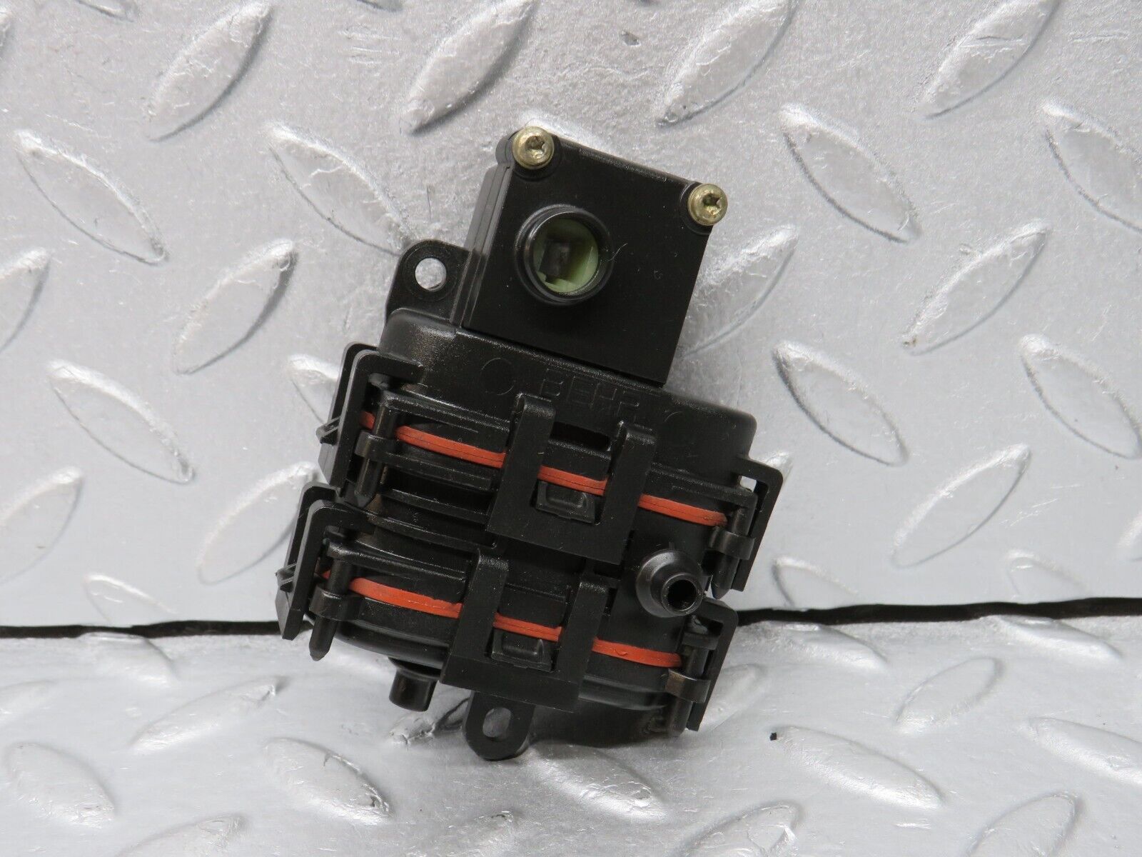 38598 Mercedes-Benz R129 280SL Coupe Heater Box Vacuum Actuator