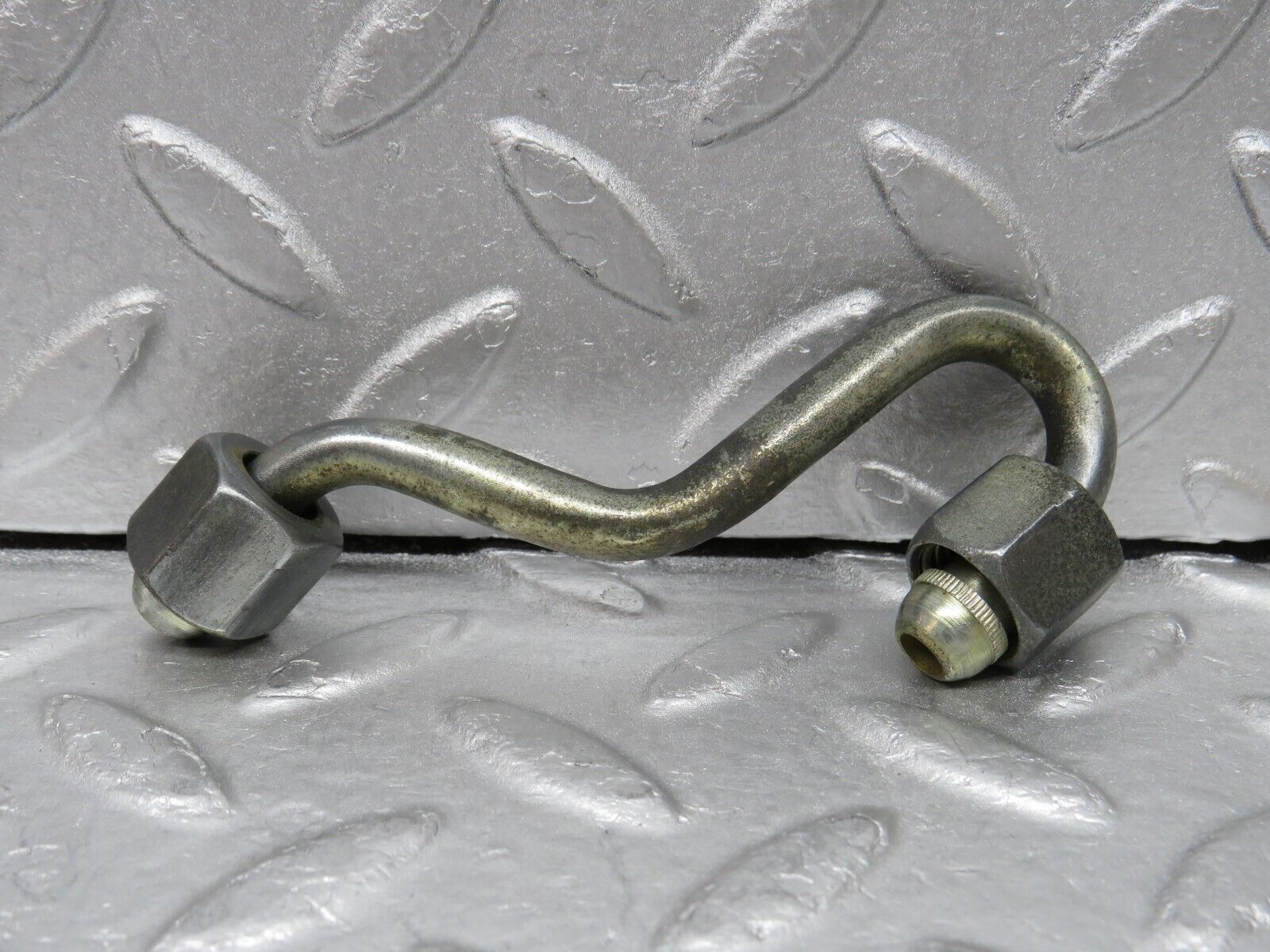 37110 Mercedes-Benz C126 420SEC Coupe Fuel Pipe Line