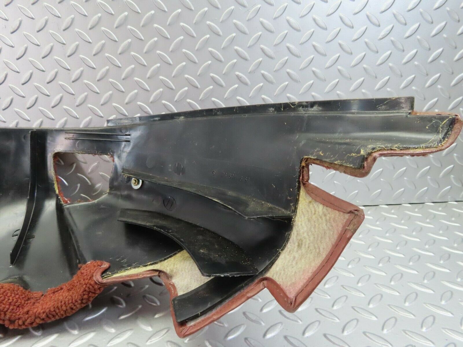 7527 Mercedes-Benz S123 230TE Wagon Wheel Arch Cover Right 1236921689