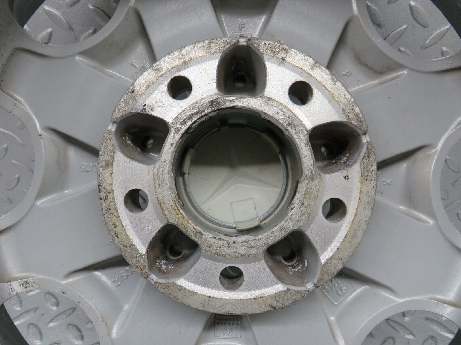 38187 Mercedes-Benz A124 Alloy Wheel 7Jx15H2 ET41 1244011302