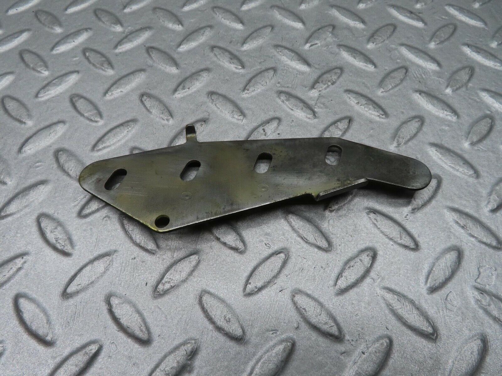 11998 Mercedes-Benz R129 300SL Coupe Vacuum Control Valve Holder