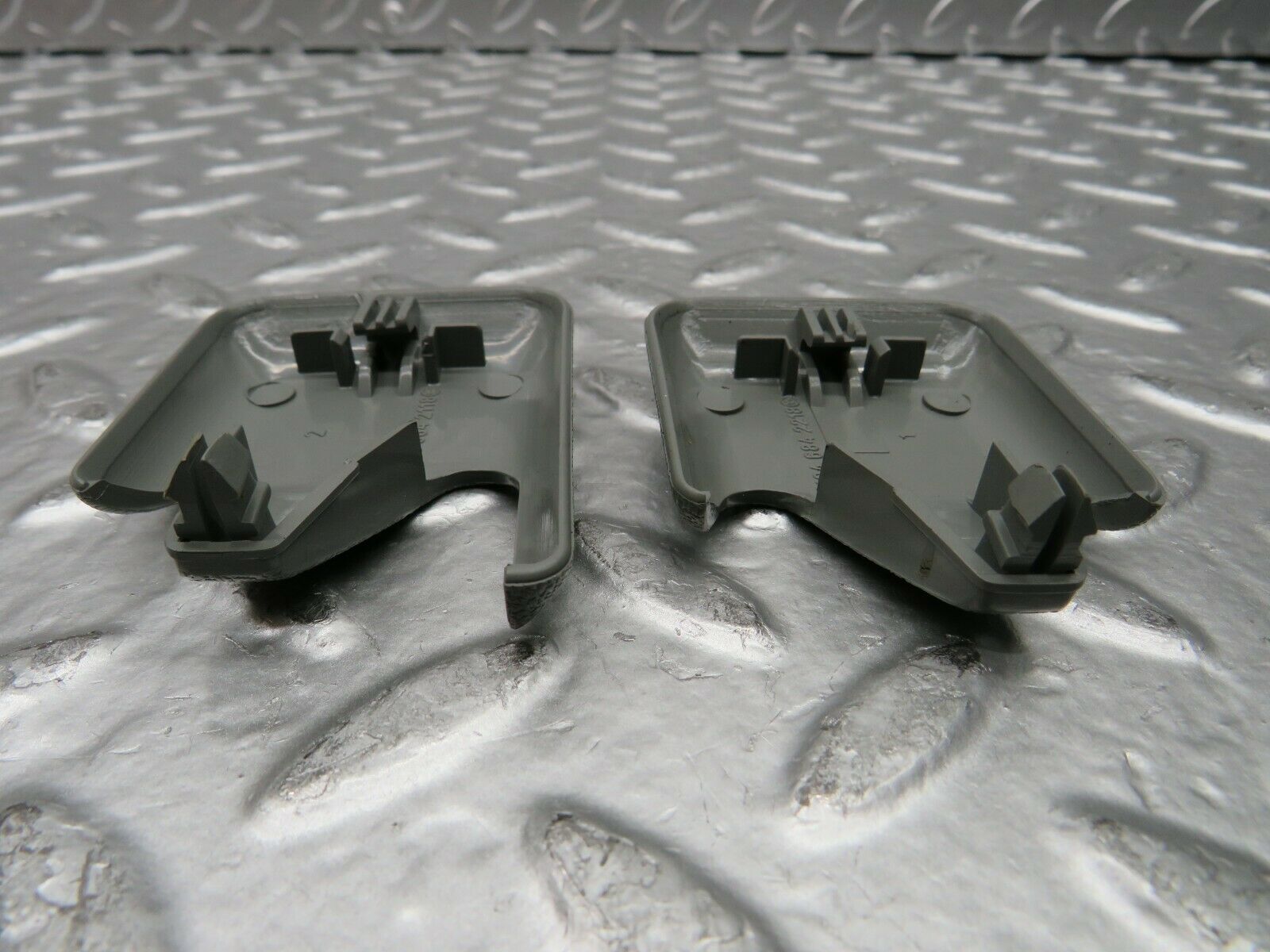 22593 Mercedes-Benz C124 E220 Front Seat Rail Trim Cover 1246842118 1246842218