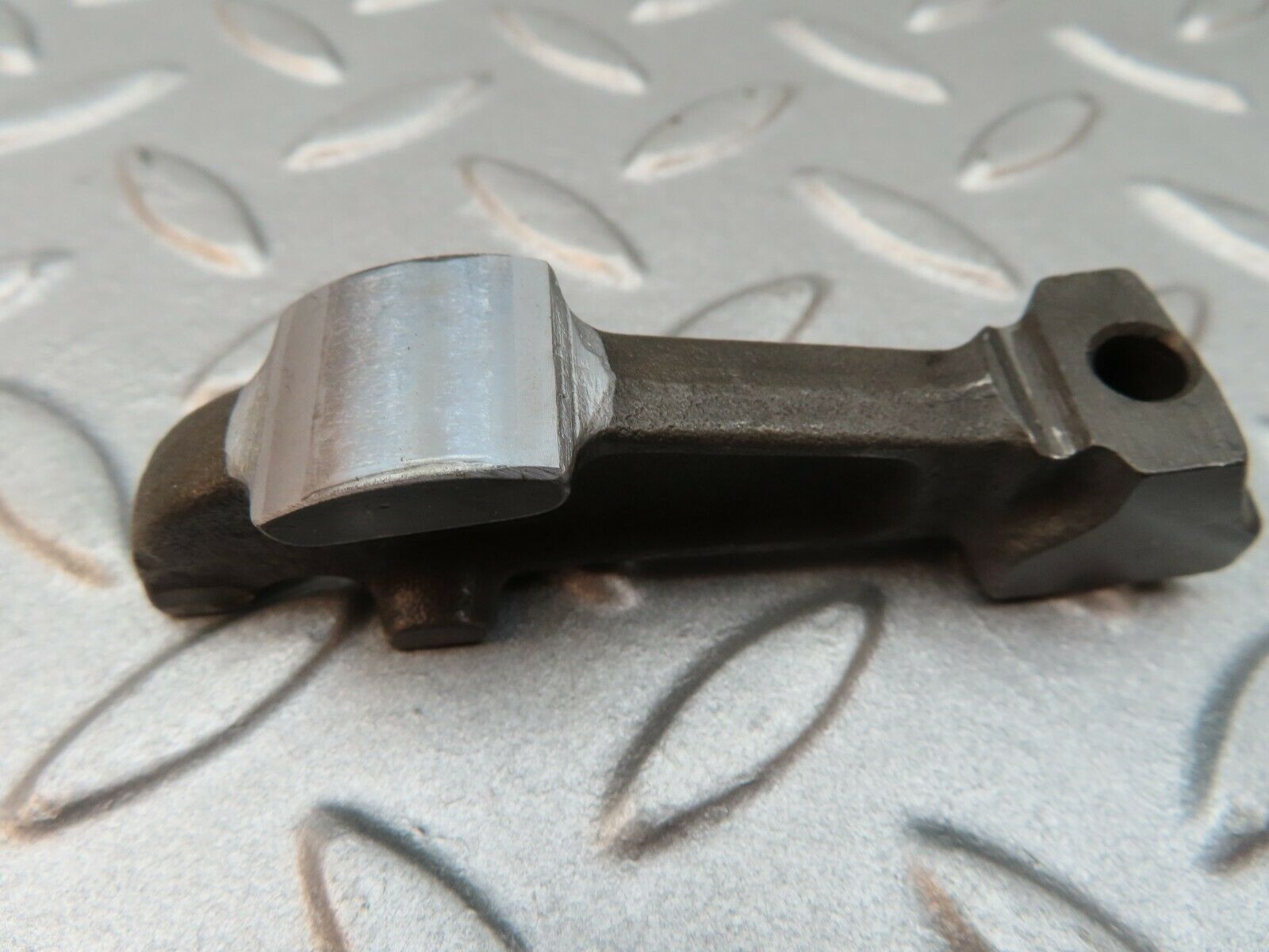 3535 Mercedes-Benz W108 280SE Valve Rocker Arm With Retaining Spring