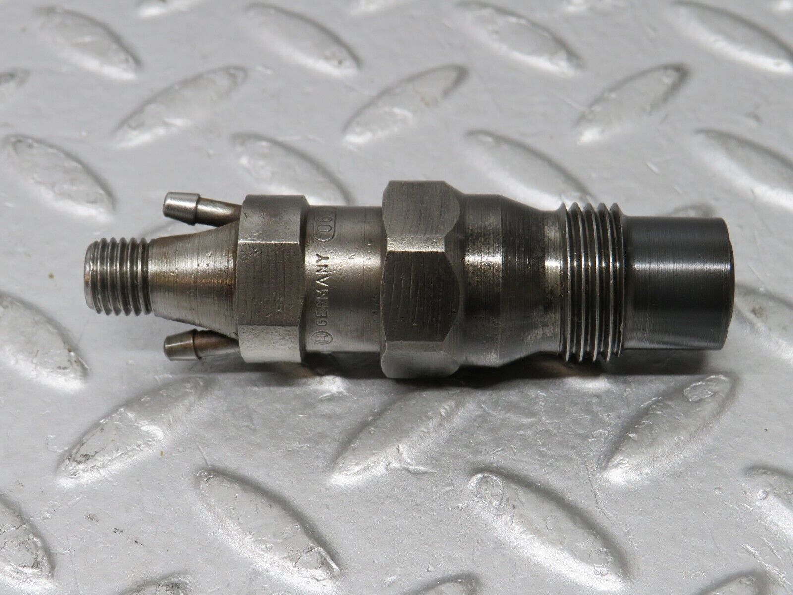 35893 Mercedes-Benz 240D OM616.912 Diesel Fuel Injector Bosch KCA30S35/4