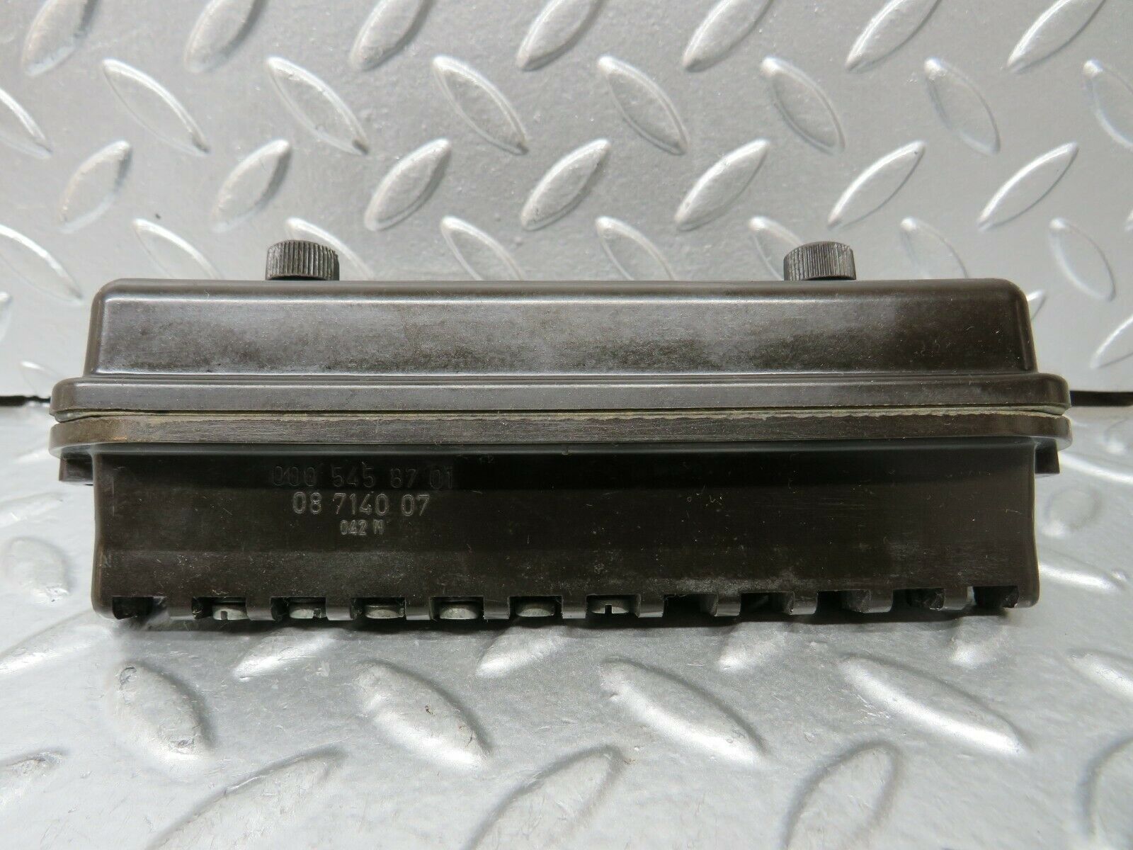 23522 Mercedes-Benz W114 280E Fuse Box 0005458701