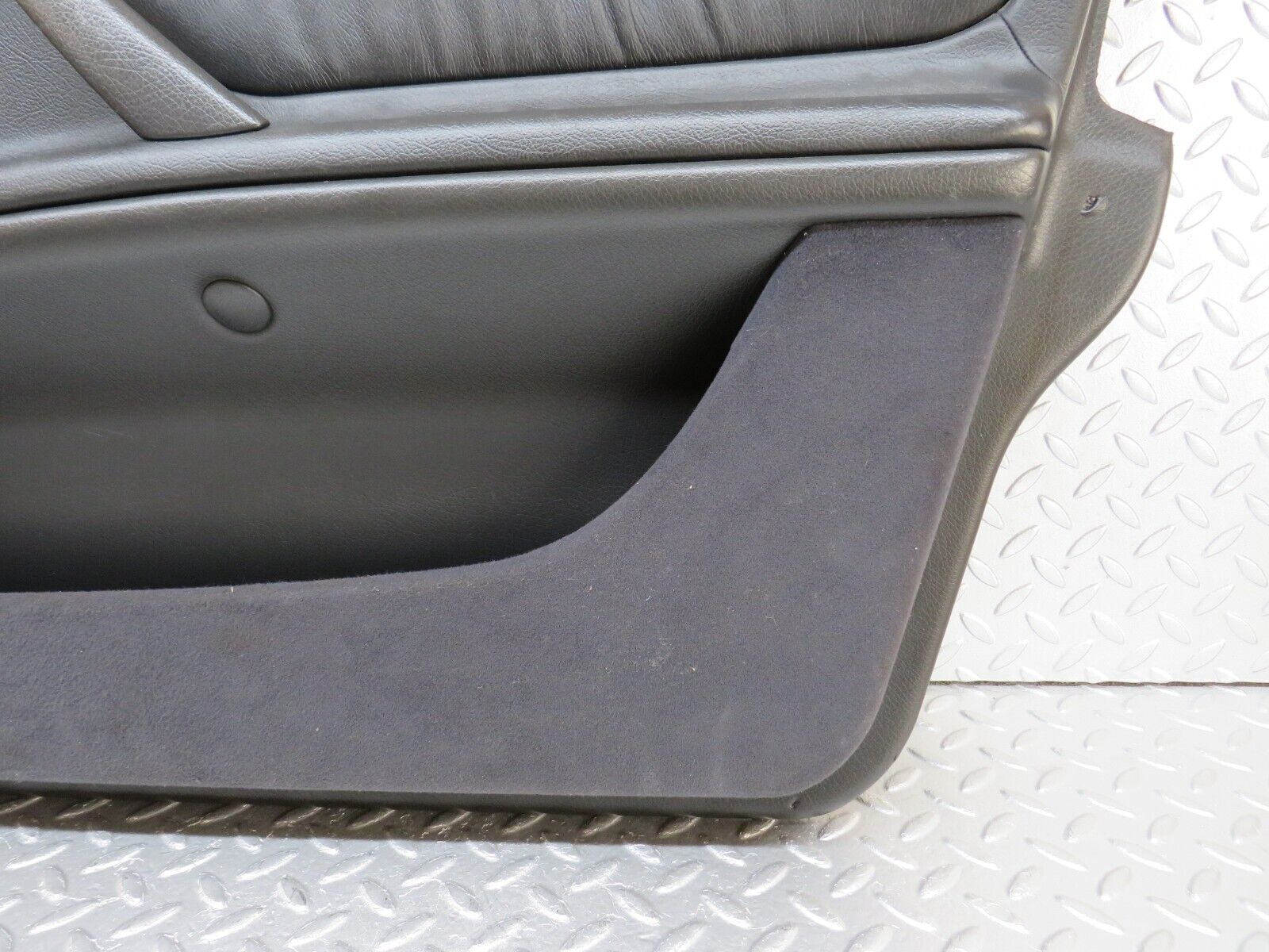 34730 Mercedes-Benz W210 320E Front Right Door Card 2107201651