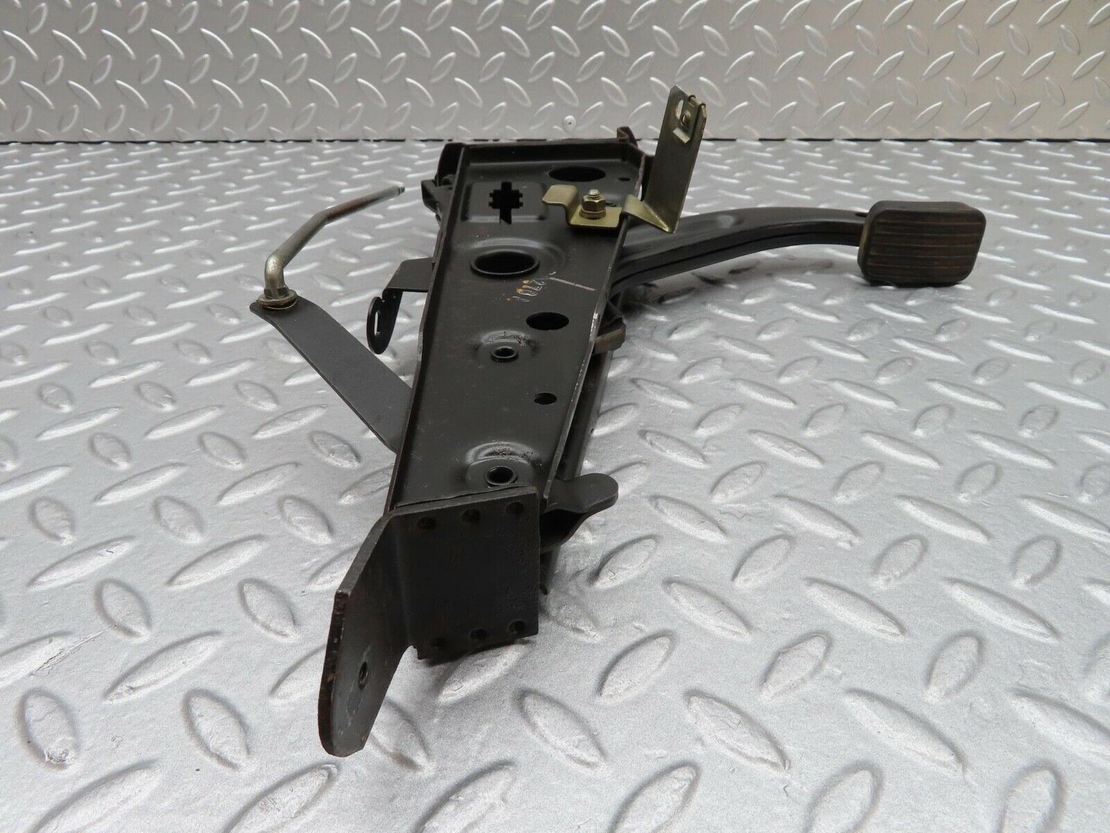 13991 Mercedes-Benz C107 280SLC Parking Brake Pedal