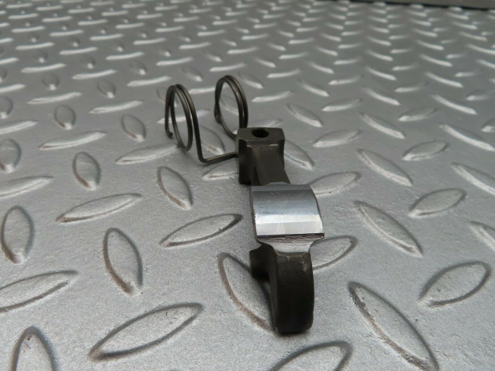 3529 Mercedes-Benz W108 280SE Valve Rocker Arm With Retaining Spring