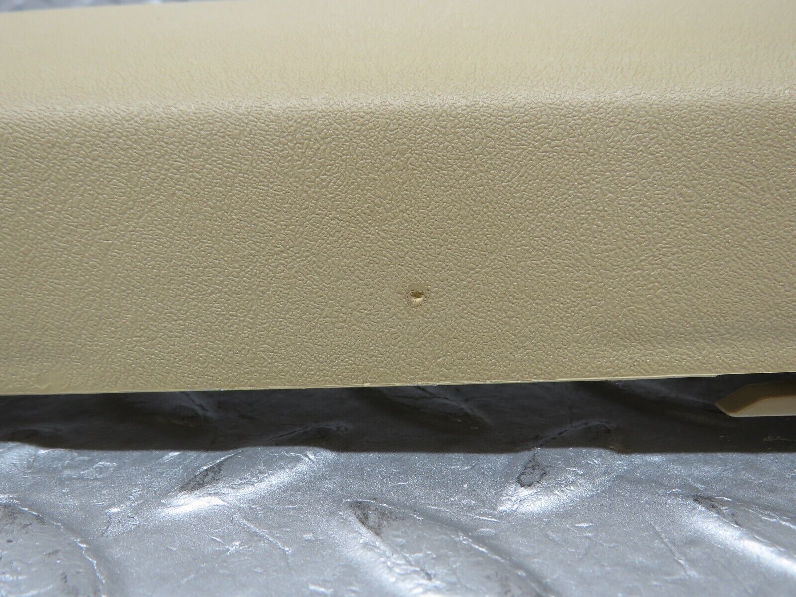 36589 Mercedes-Benz W201 190E 2.0L Front Left Door Pocket Beige 2017270164