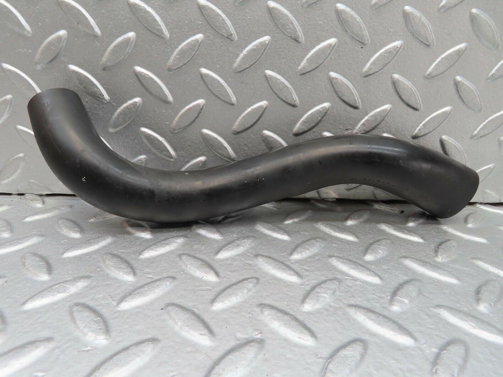 14765 Mercedes-Benz W201 190E Water Drain Rubber Hose Pipe 2016280094