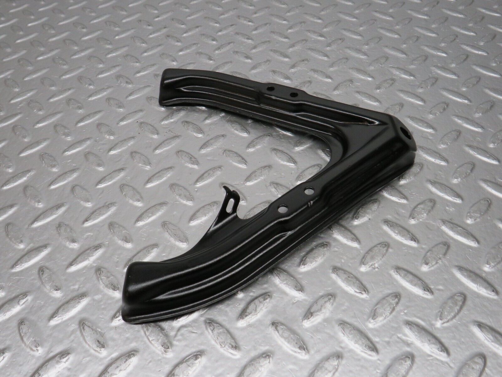 31693 Mercedes-Benz W201 190LE 1.8L Air Intake Manifold Bracket