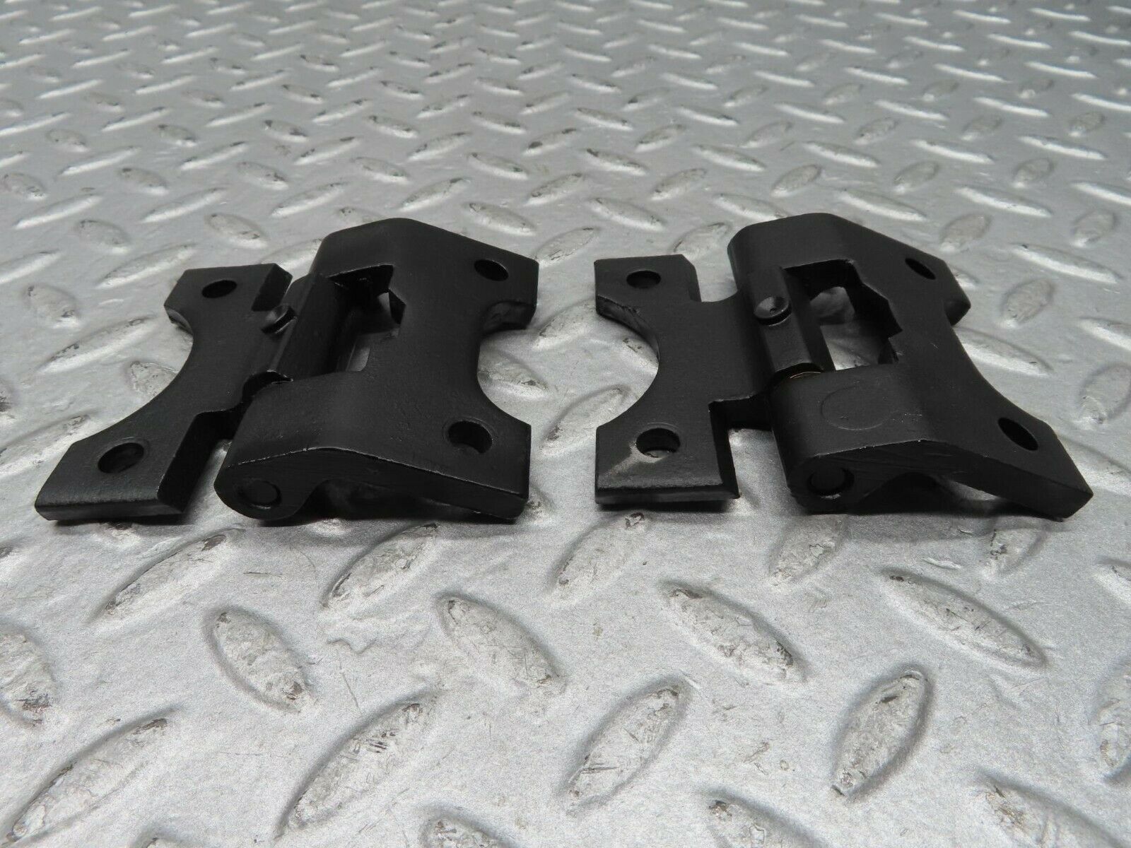 16698 Mercedes-Benz C107 380SLC Right Door Hinges